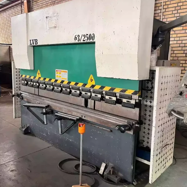 پرس برک cnc ۶۳تن ۲.۵متر